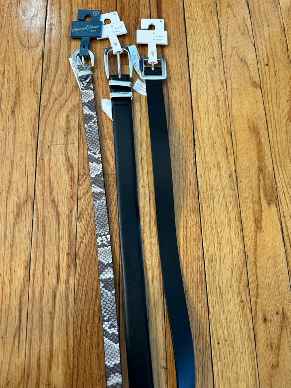 Assorted Women's Belts - Size M - a New Day and Universal Thread - nwt - Picture 3 of 4